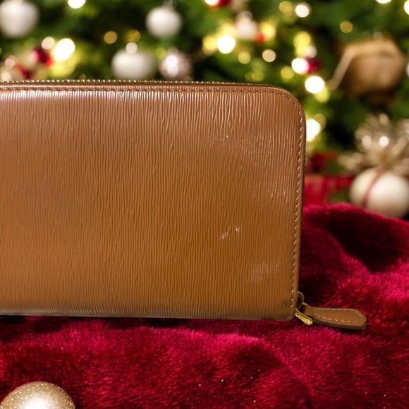🌟Prada Saffinao Zip Around Wallet🌟 - Picture 8 of 12